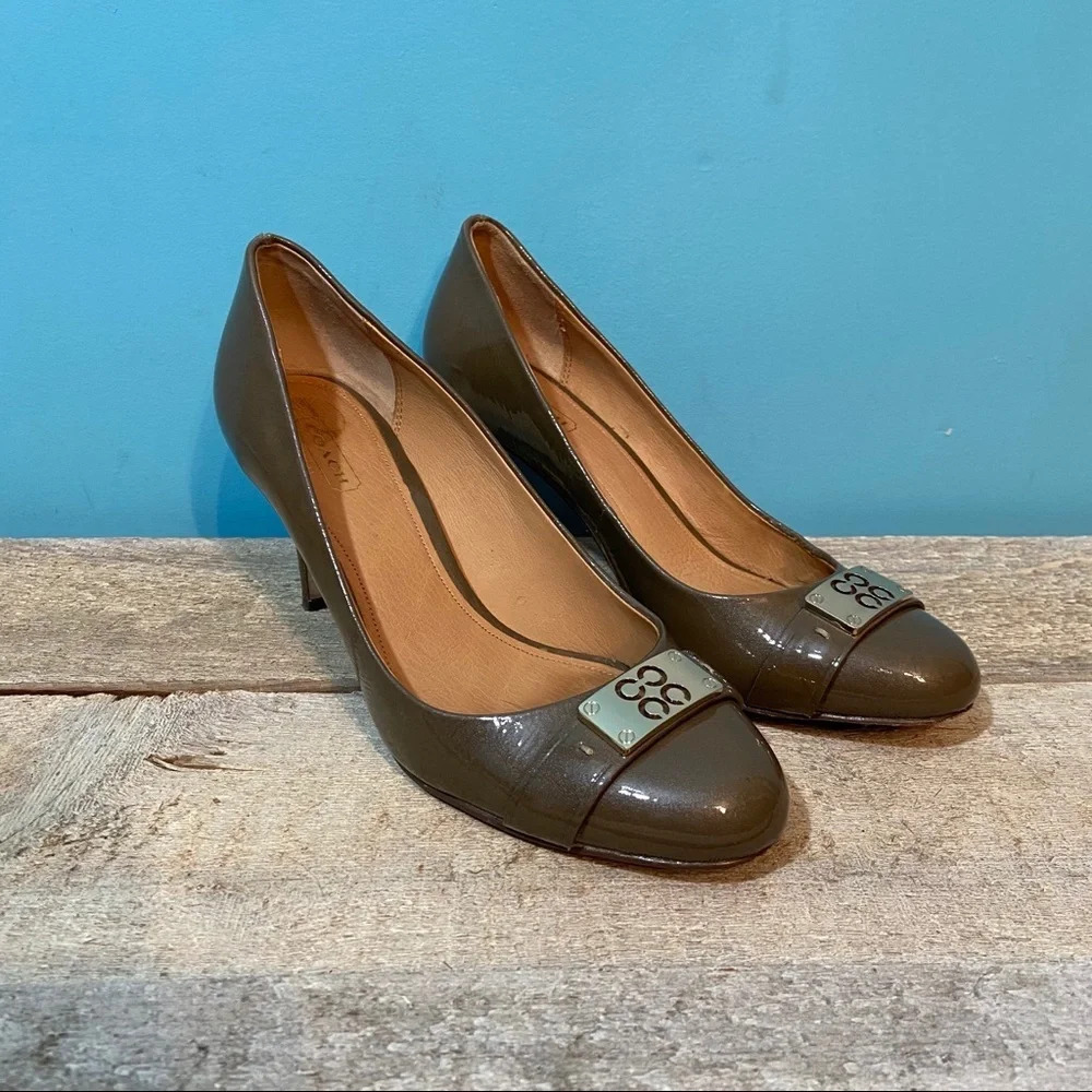 Coach  Whitney patent leather heels in size 7.5‎